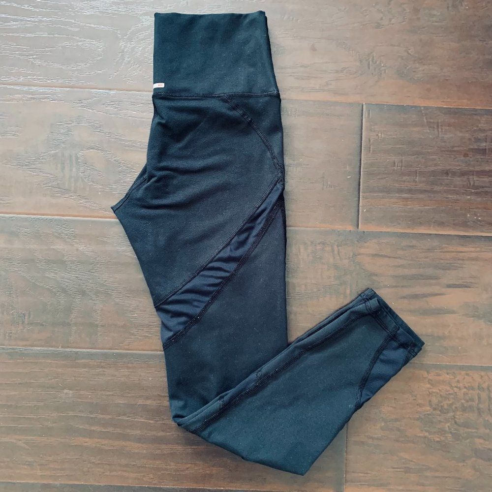 aerie Black Mesh High-Rise/Waisted Cropped 23" Tights/Leggings | Size: S